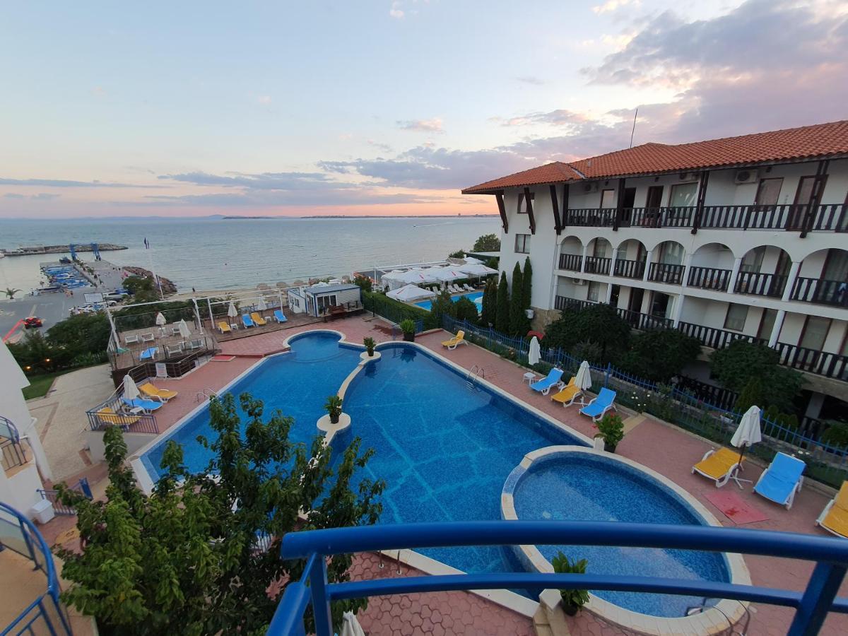 Sveti Vlas Marina Beach Apartment - Vega Village المظهر الخارجي الصورة